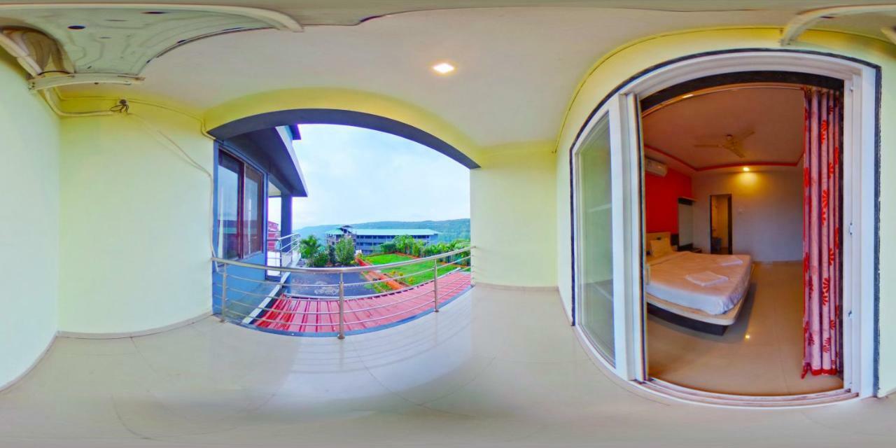 Golden Valley Resort Mahābaleshwar Buitenkant foto