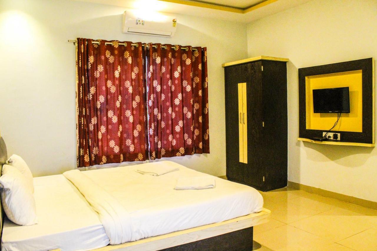 Golden Valley Resort Mahābaleshwar Buitenkant foto